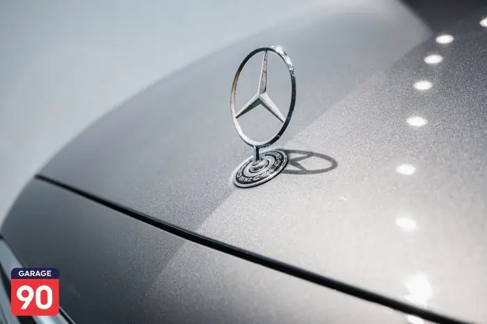 Mercedes-Benz E300 2023 - صورة 16