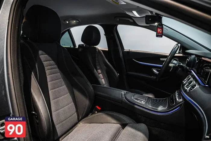 Mercedes-Benz E300 2023 - صورة 11