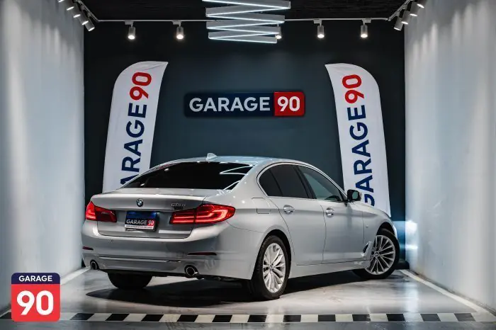 bmw 520i 2018 - صورة 6