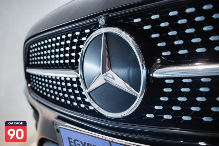 Mercedes-Benz E300 2021 - صورة 9