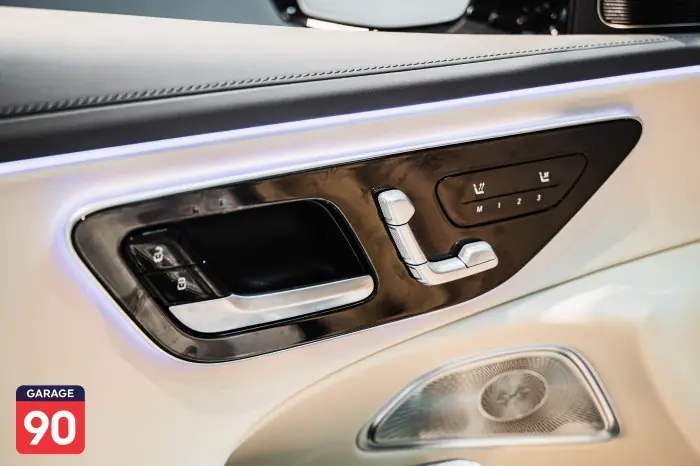 Mercedes-Benz E200 2024 - صورة 17