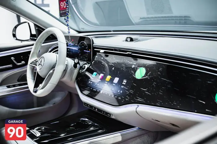 Mercedes-Benz E200 2024 - صورة 13