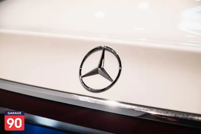 Mercedes-Benz E200 2024 - صورة 11