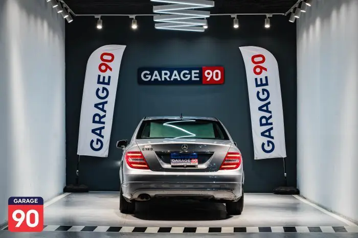Mercedes-Benz C180 2013 - صورة 4