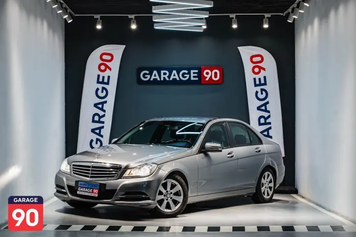 Mercedes-Benz C180 2013 - صورة 3