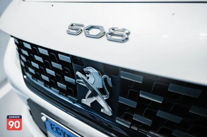 Peugeot 5008 2022 - صورة 8