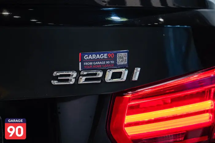 bmw 320i 2018 - صورة 11