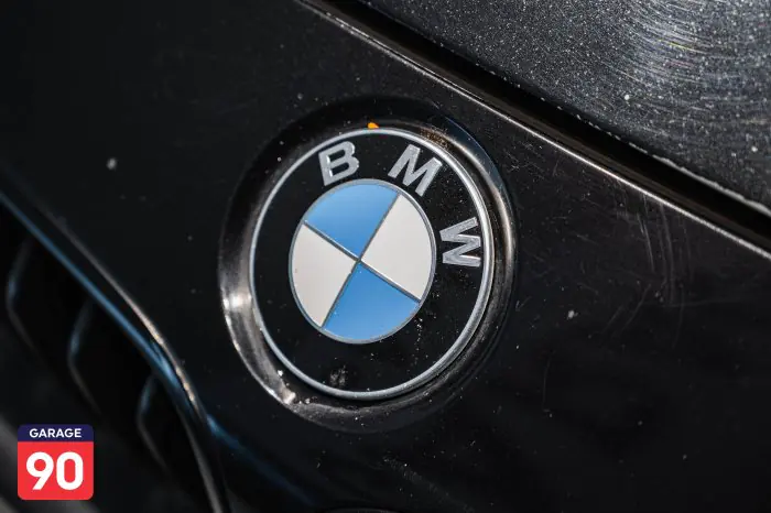 bmw 320i 2018 - صورة 8