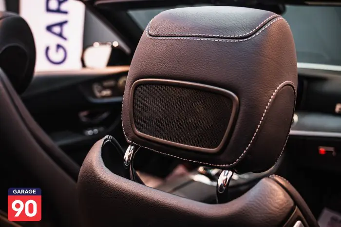 Mercedes-Benz E200 2022 - صورة 17