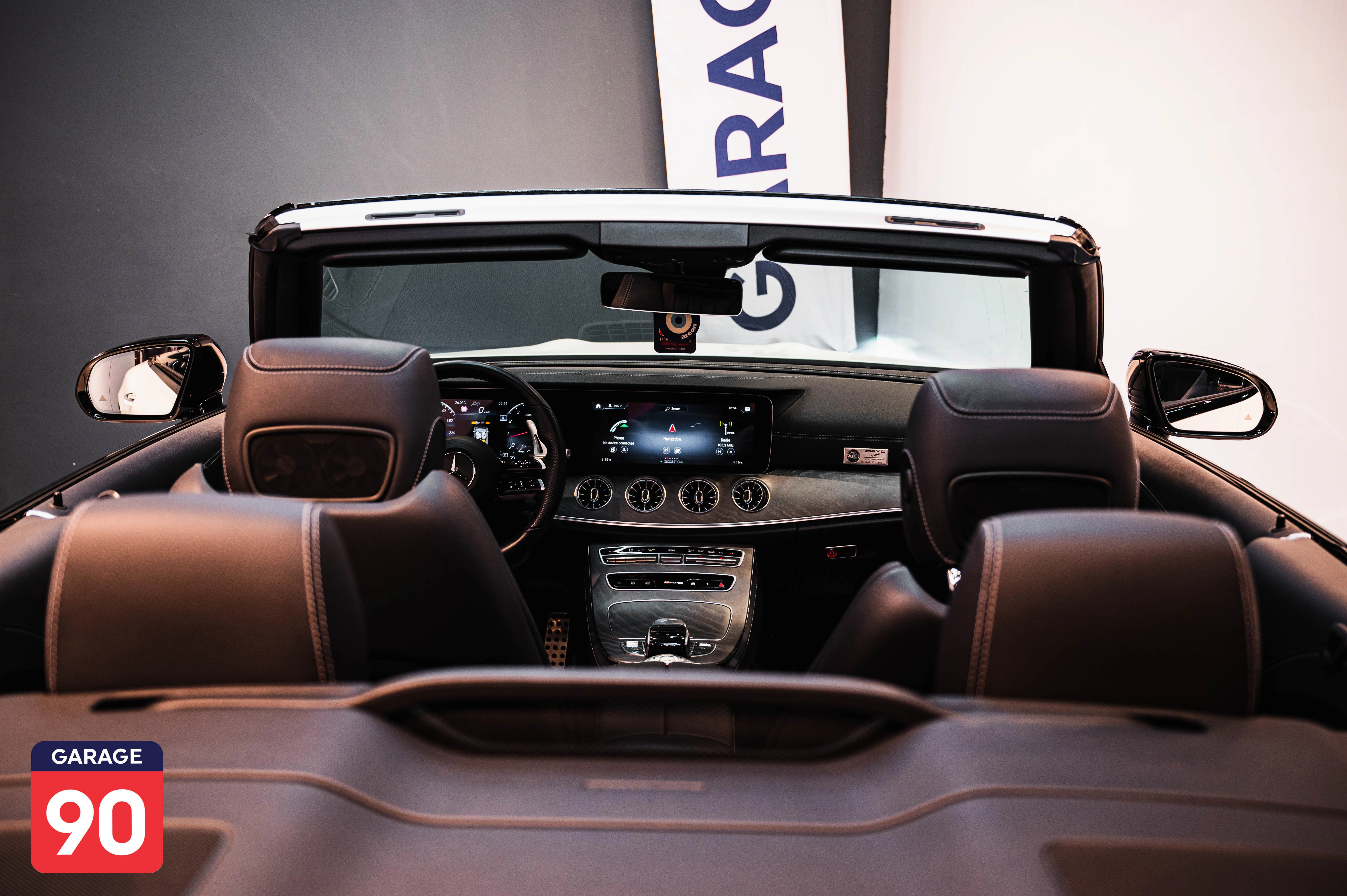 Mercedes-Benz E200 2022 - صورة 21