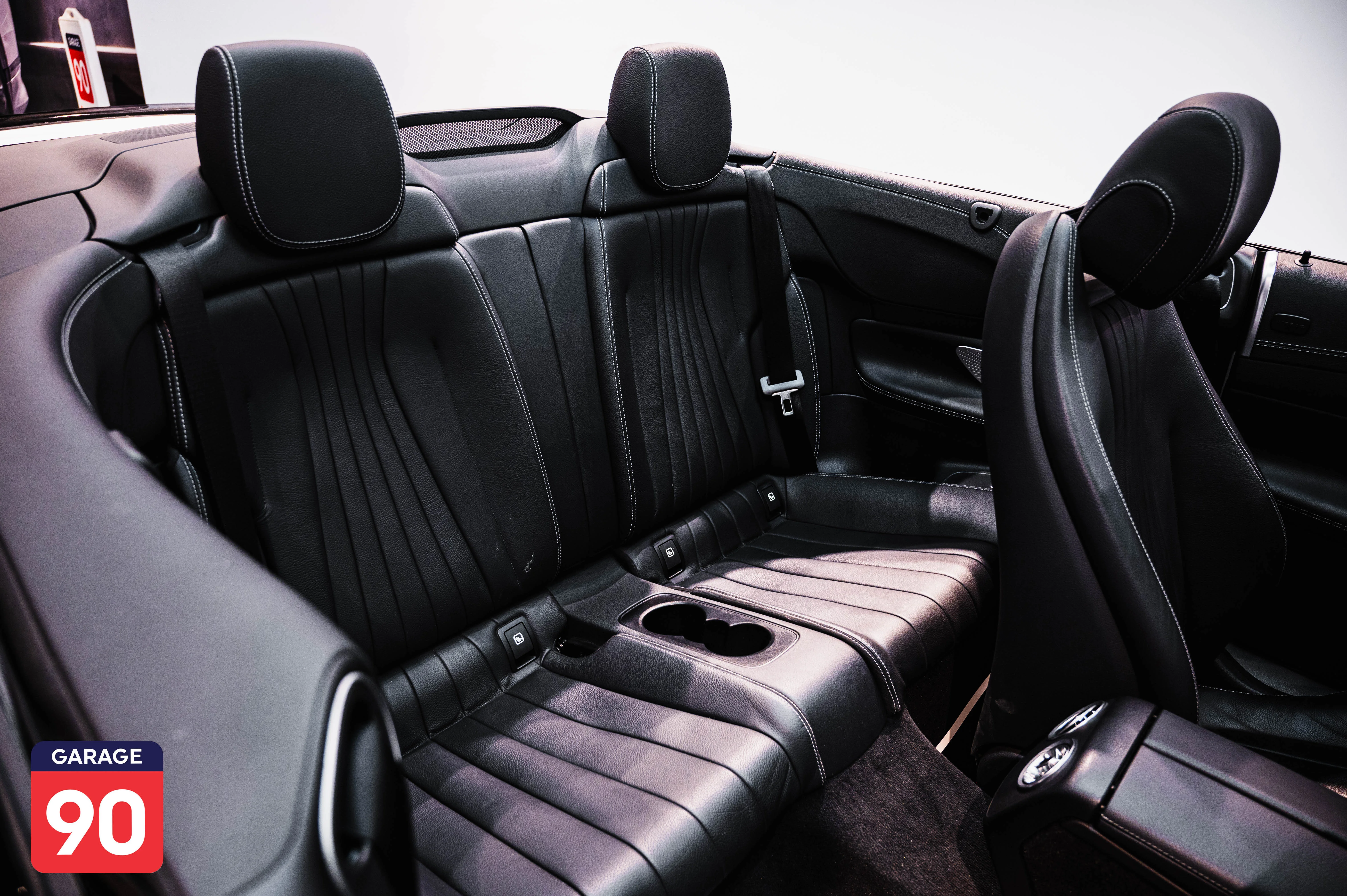 Mercedes-Benz E200 2022 - صورة 23