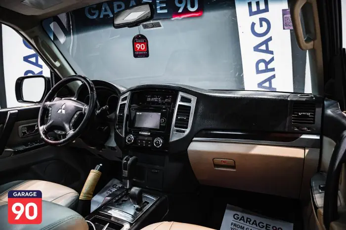 Mitsubishi Pajero 2016 - صورة 16
