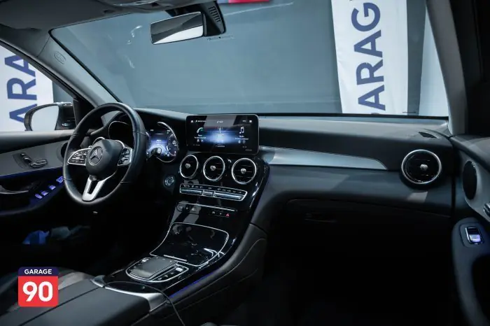 Mercedes-Benz GLC200 2022 - صورة 12