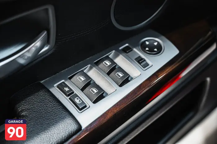 bmw 740 2009 - صورة 11
