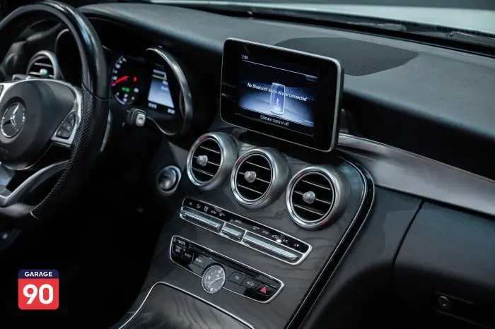Mercedes-Benz C180 2018 - صورة 12