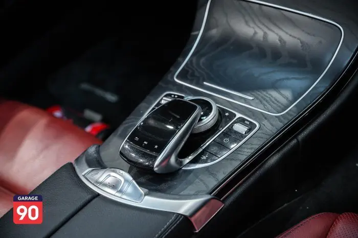 Mercedes-Benz C180 2018 - صورة 11