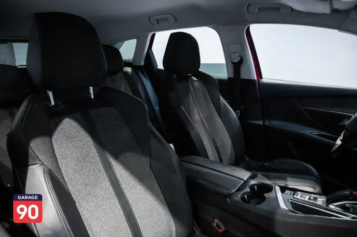 Peugeot 3008 2020 - صورة 13