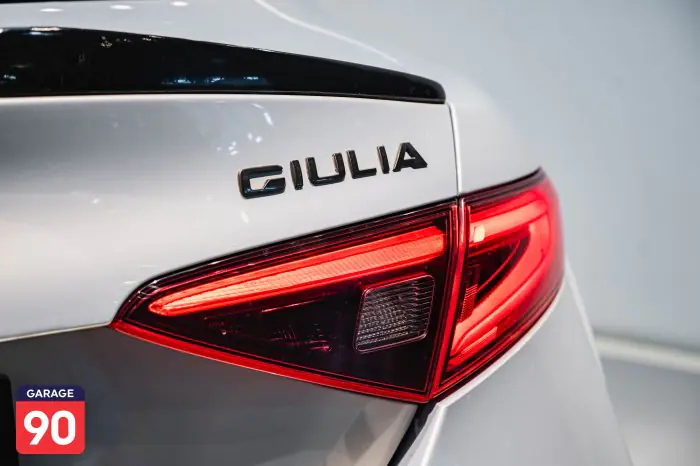 Alfa Romeo Giulia 2021 - صورة 8