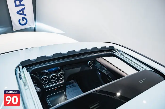 Mercedes-Benz GLC300 2023 - صورة 11