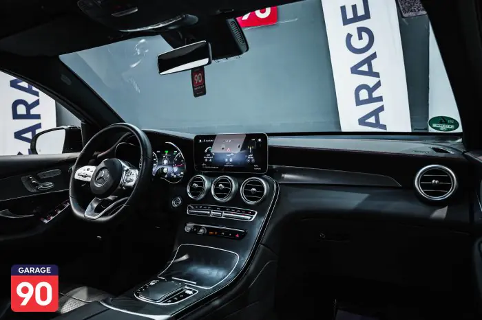Mercedes-Benz GLC300 2023 - صورة 17