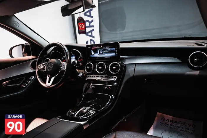 Mercedes-Benz C180 2019 - صورة 16