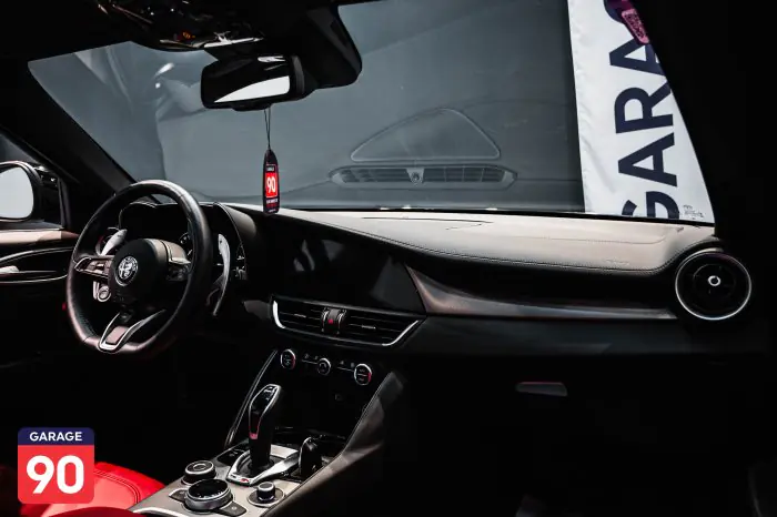 Alfa Romeo Giulia 2024 - صورة 16
