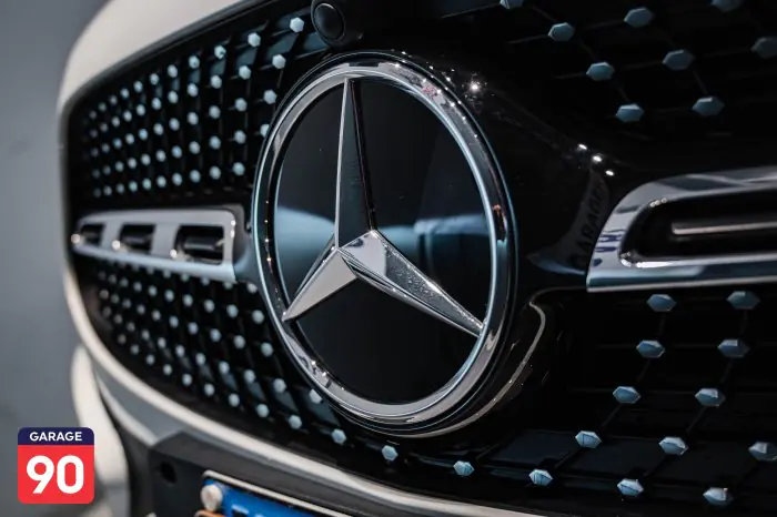 Mercedes-Benz GLA200 2024 - صورة 9