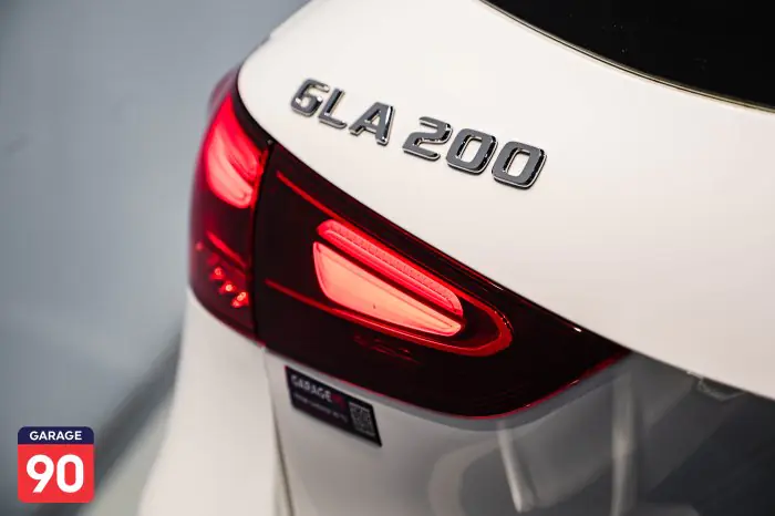 Mercedes-Benz GLA200 2024 - صورة 9
