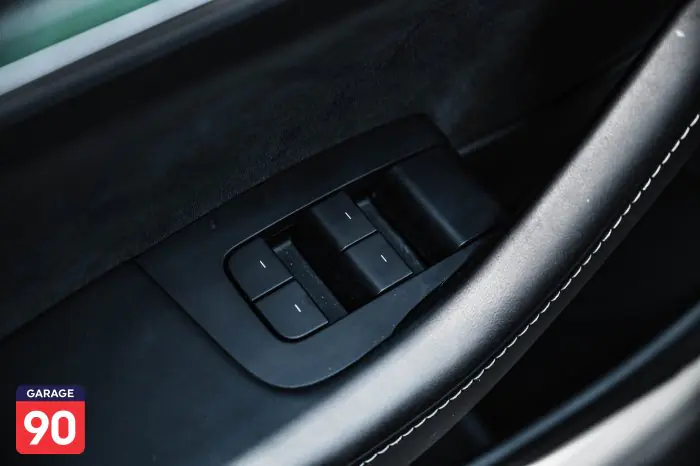 Tesla Model 3 2022 - صورة 12