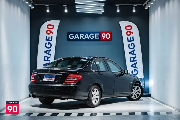 Mercedes-Benz C180 2012 - صورة 6