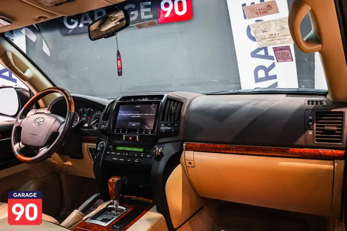 Toyota Land Cruiser 2015 - صورة 12