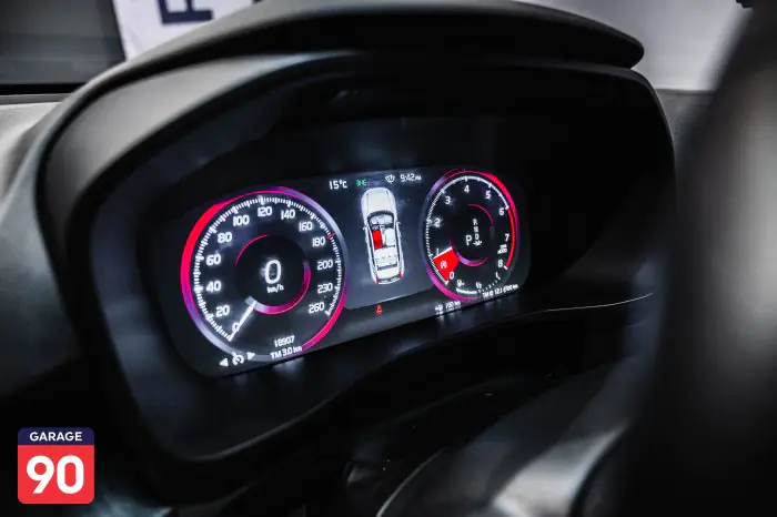 Volvo XC40 2021 - صورة 16