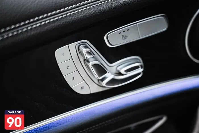 Mercedes-Benz E200 2023 - صورة 16
