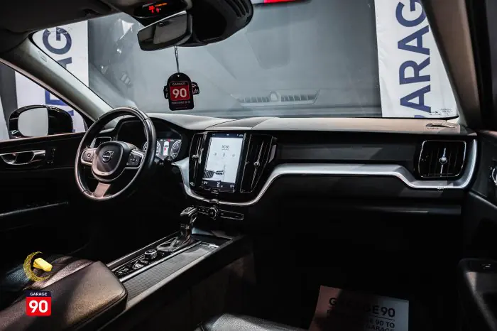 Volvo XC60 2021 - صورة 16