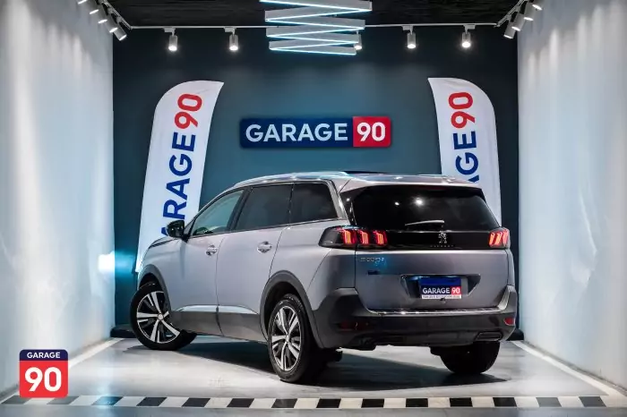 Peugeot 5008 2021 - صورة 5