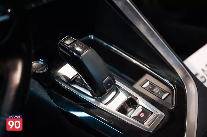 Peugeot 5008 2021 - صورة 11