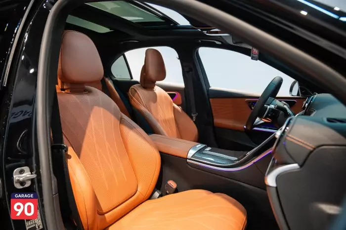 Mercedes-Benz C200 2024 - صورة 16