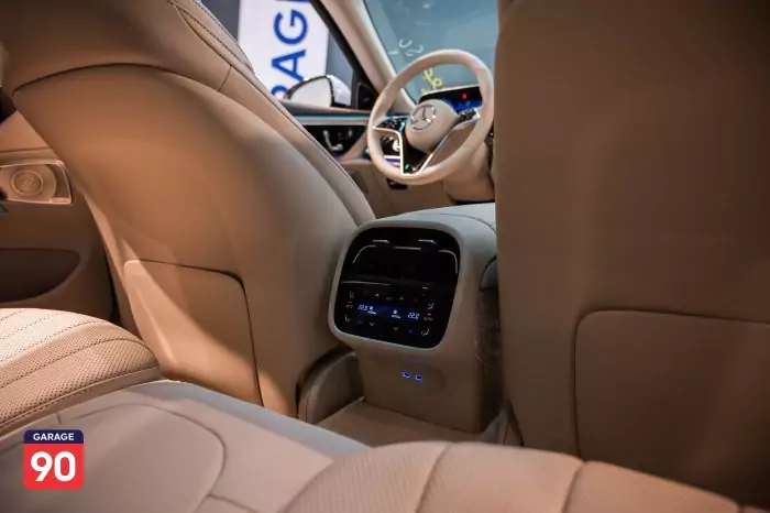 Mercedes-Benz E200 2025 - صورة 10