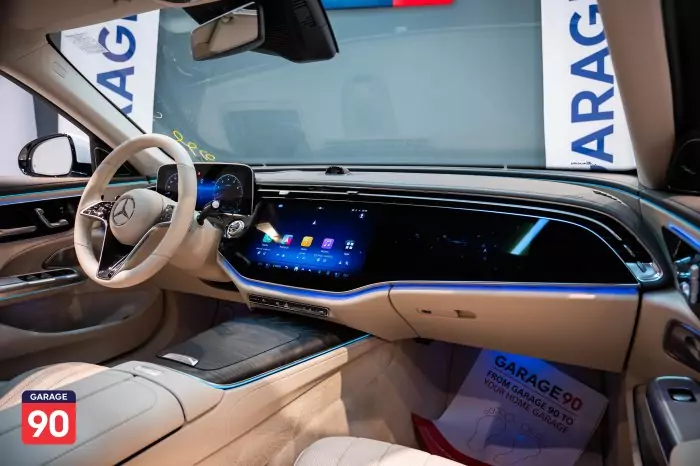 Mercedes-Benz E200 2025 - صورة 13