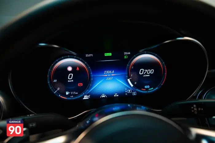 Mercedes-Benz GLC300 2023 - صورة 12