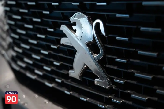 Peugeot 3008 2023 - صورة 9