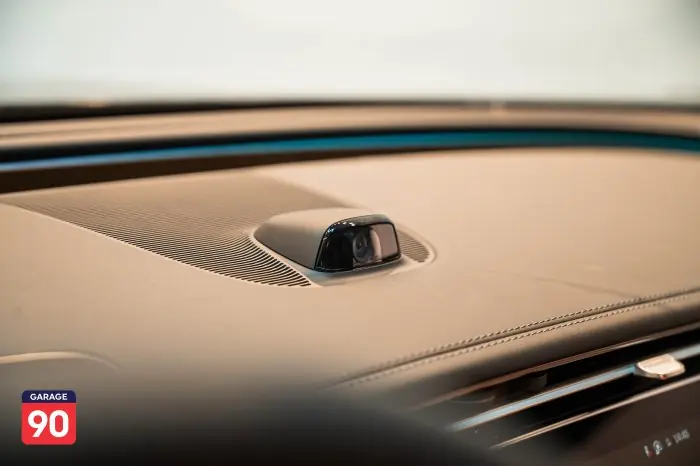 Mercedes-Benz E200 2025 - صورة 9