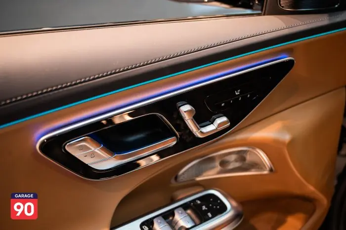 Mercedes-Benz E200 2025 - صورة 17