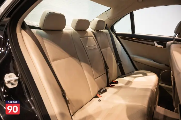 Mercedes-Benz C180 2014 - صورة 17