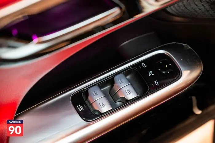 Mercedes-Benz C180 2023 - صورة 13