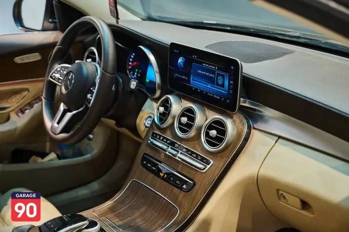 Mercedes-Benz C200 2025 - صورة 16