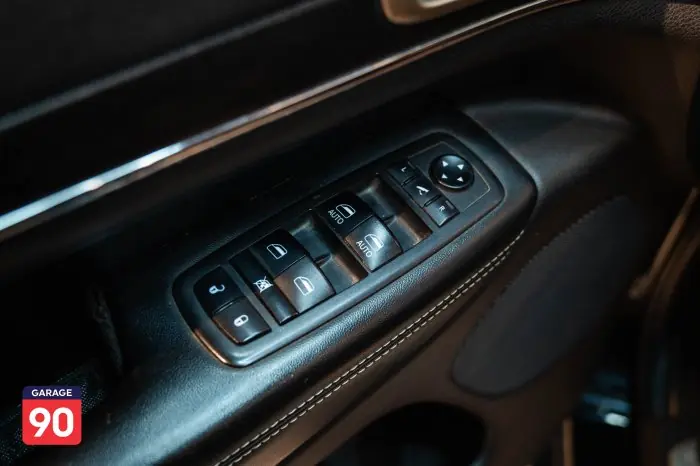 Jeep Grand Cherokee 2018 - صورة 11