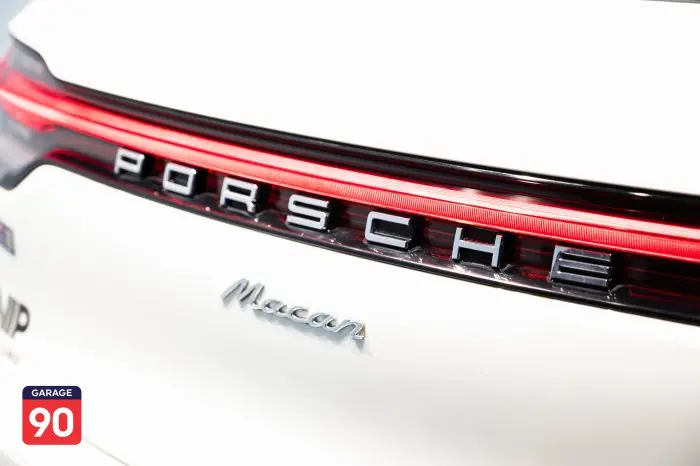 Porsche Macan 2023 - صورة 9
