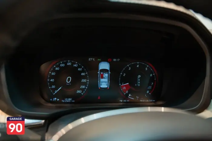 Volvo XC60 2020 - صورة 13
