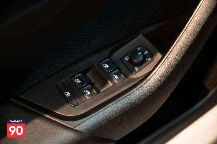 Skoda Octavia 2022 - صورة 9